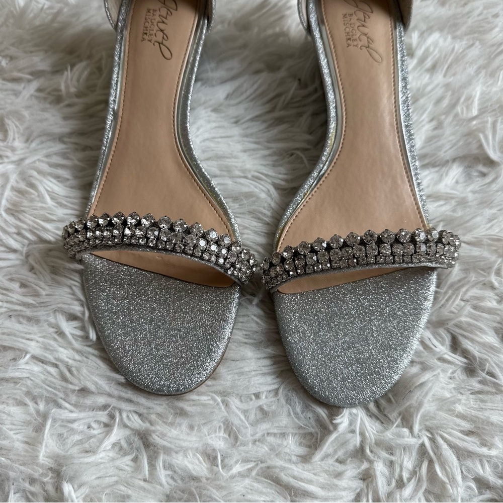 Jewel Badgley Mischka Lora Low Wedge Heeled Sandal Sliver Glitter New Size 8 - Picture 2 of 7
